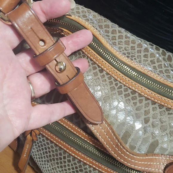 Dooney & Bourke Olive Green Snake Embossed Erica Large Shoulder Bag Purse - Picture 12 of 14